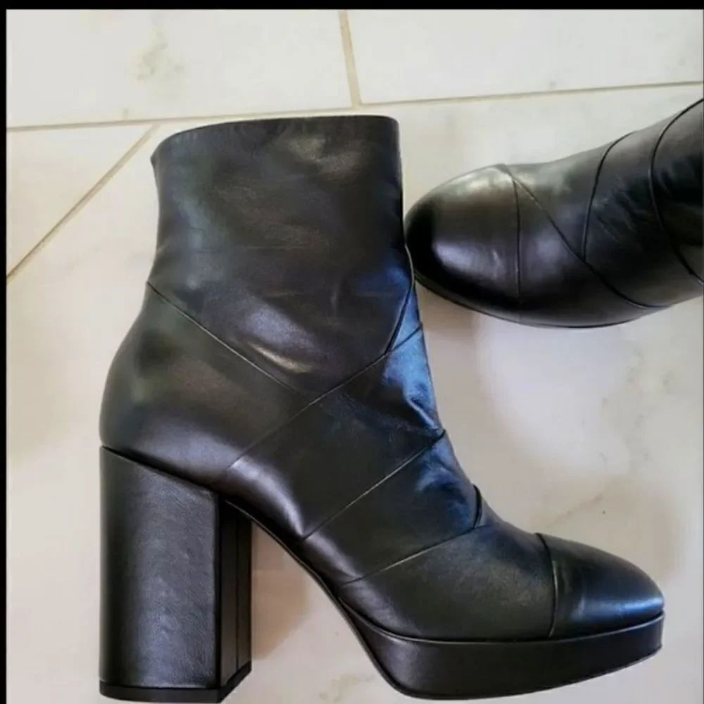 New Alberto Fermani Ankle Chunky Heel Boots size 40 9